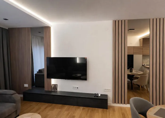 아파트 Leo Lux 3 *