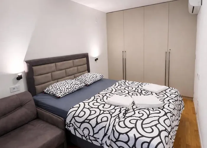 아파트 Leo Lux 3 Ni